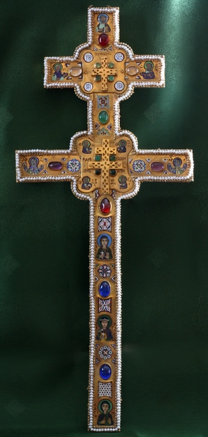 Воссозданный Крест прп. Евфросинии. Фото 2011 года